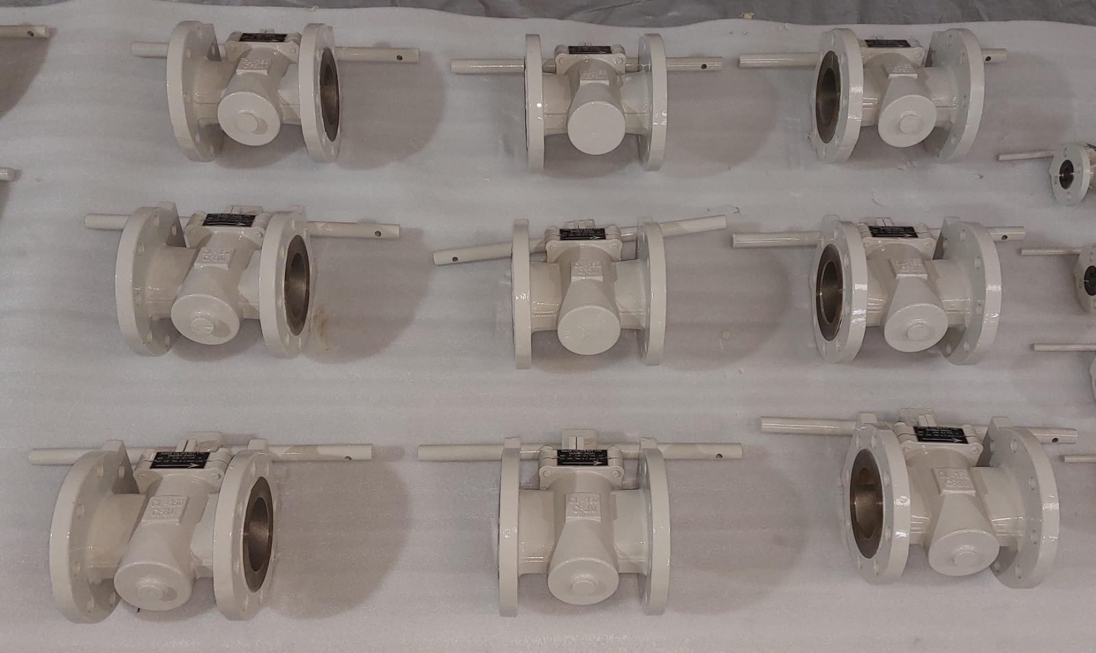PLUG VALVES