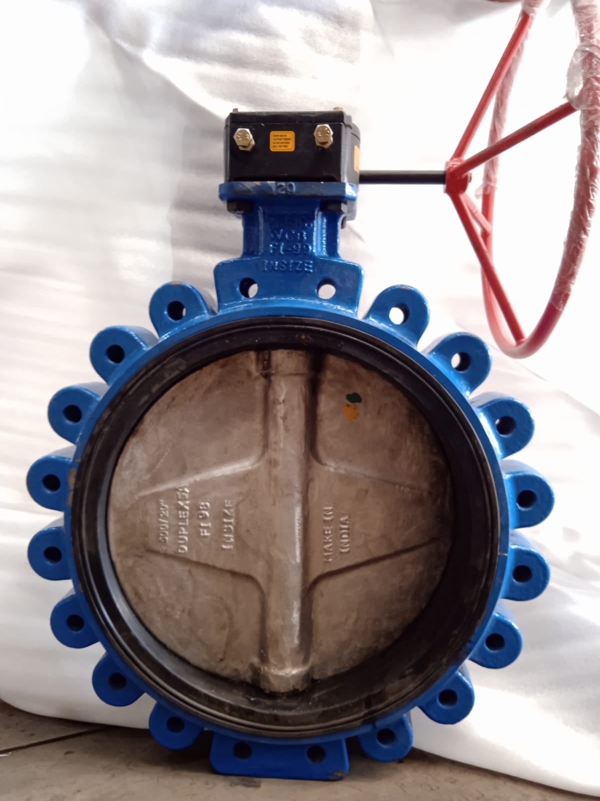 20'' X PN10, BUTTERFLY VALVE, LUG-TYPE, DI, CF8M, GEAR OPERATED